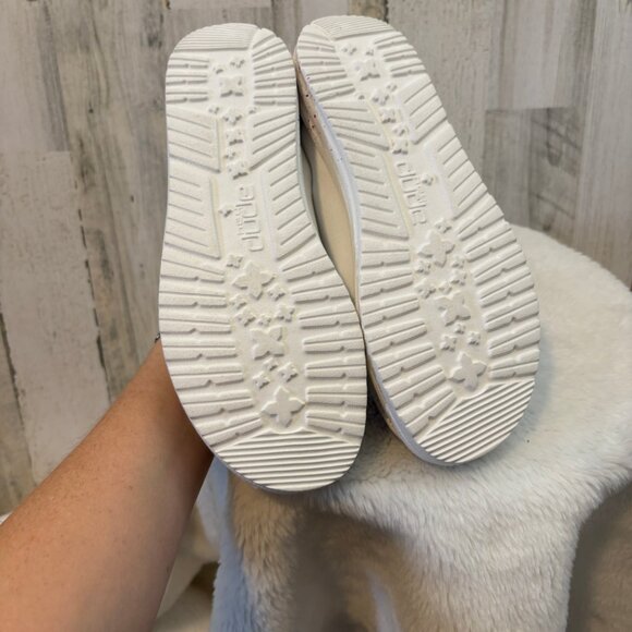 NWT Hey Dude Women's Size 6 Wendy Americana Flat Slip On Shoes BILLS COLORS! - Picture 7 of 9